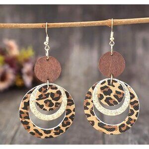Bohemian Leopard Print Dangle‎ Earrings With Wooden & Glitter Accents
